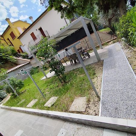 Villa Paoletti, Appartamento Confortevole Nel Cuore Di Gradara Exterior foto